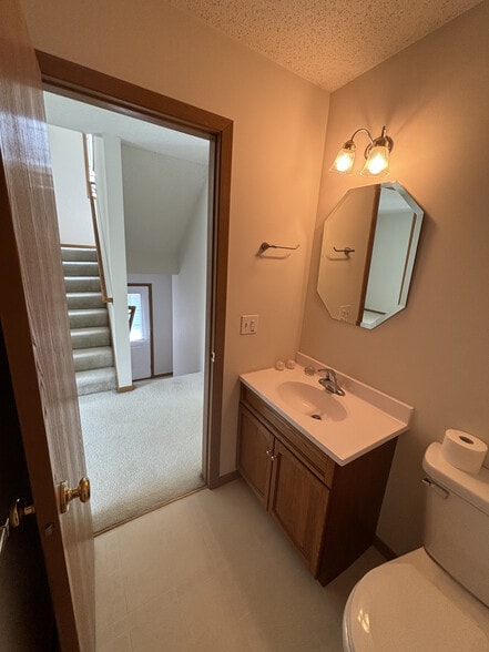 first floor bathroom - 7792 Village Pl