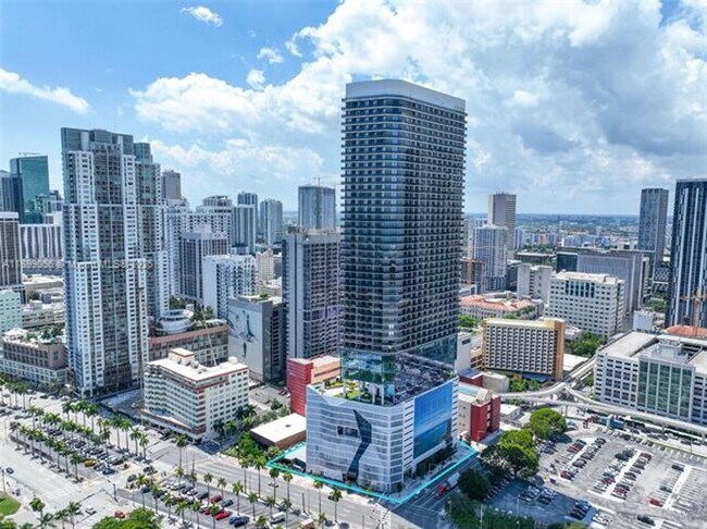 Building Photo - 398 NE 5th St