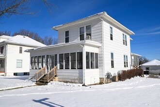 Building Photo - 1830 Superior Ave - Duplex