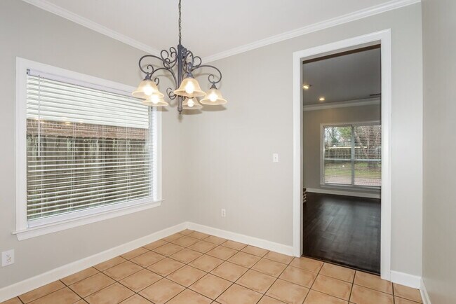 Building Photo - 2644 Graystone Dr