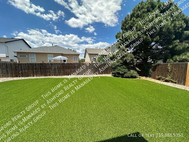 Building Photo - 8316 Cooper River Dr