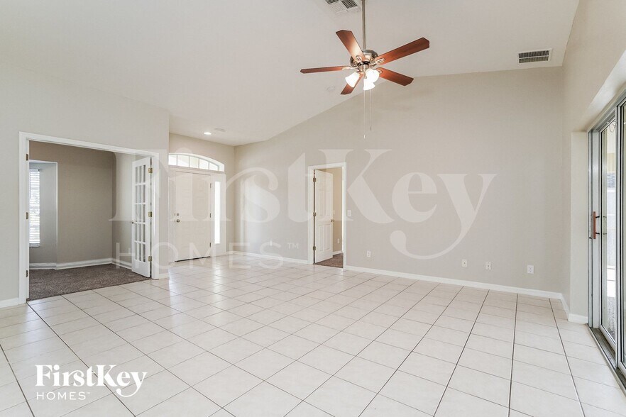 Building Photo - 2915 12th St W