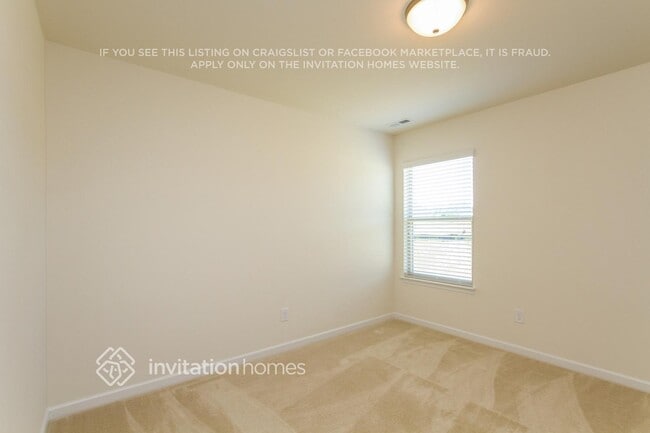 Building Photo - 457 Augustus Lane