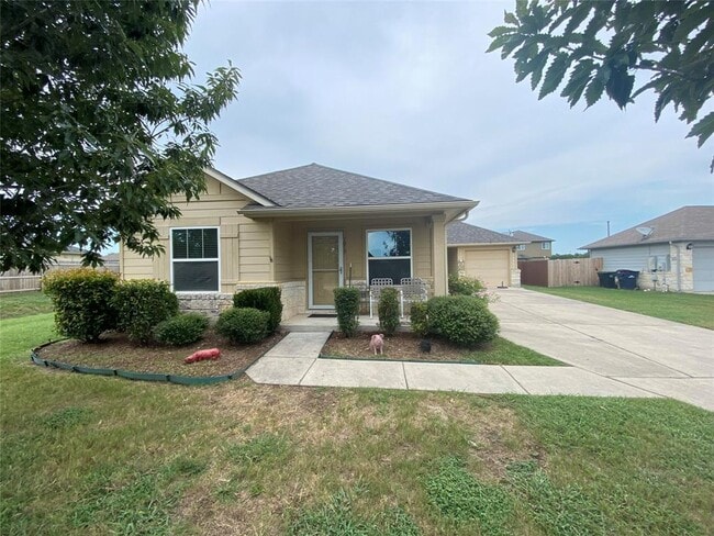 Building Photo - 1017 Stewart Dr