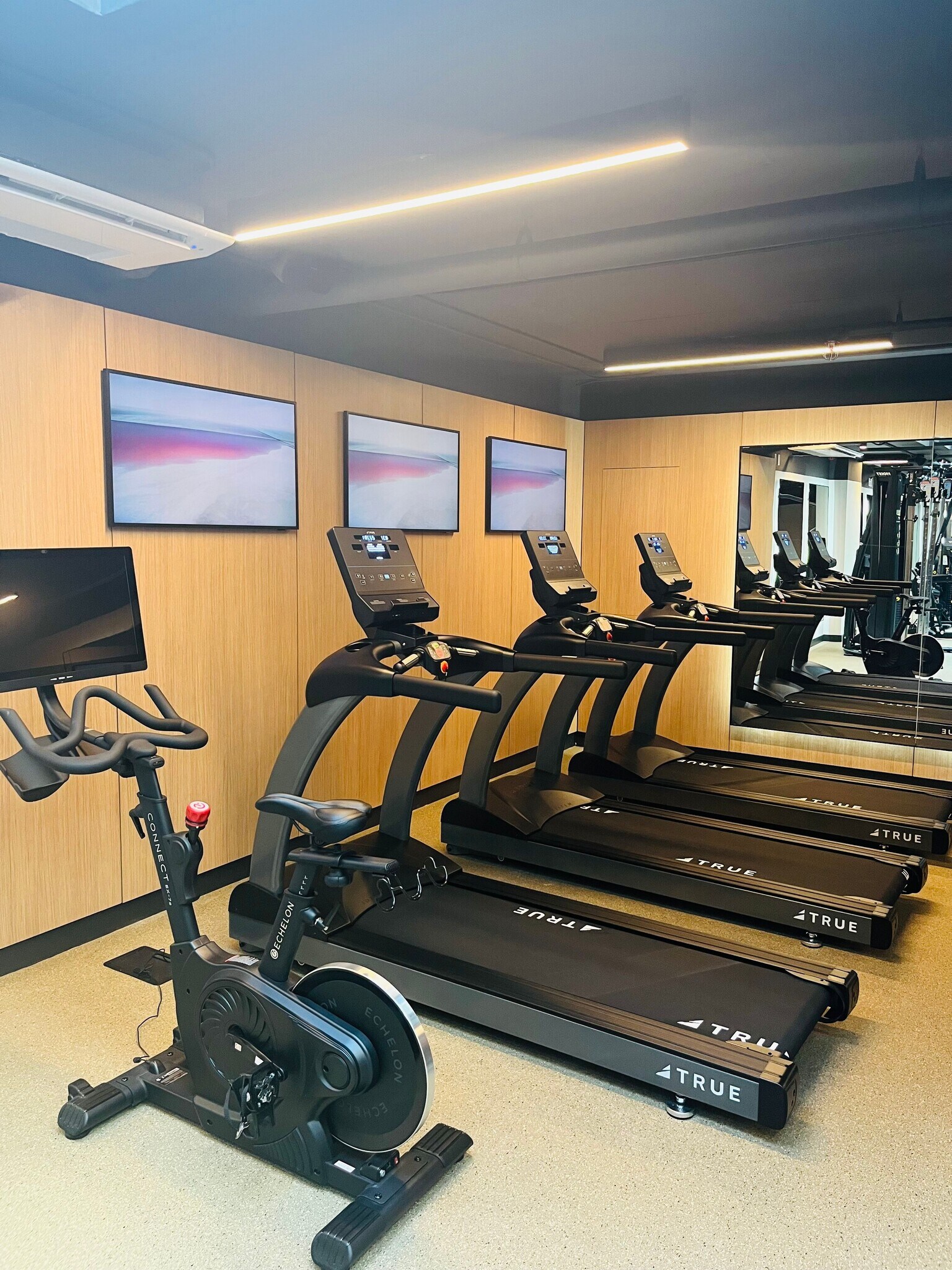 Building Photo - 112 NW 31st St