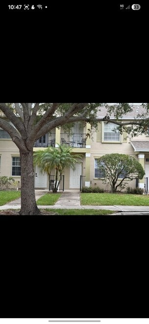 Building Photo - 2131 SE Destin Dr