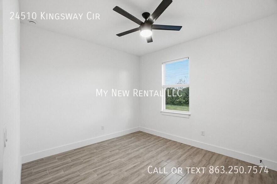 Building Photo - 24510 SW Kingsway Cir