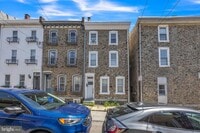 Building Photo - 175 Dupont St