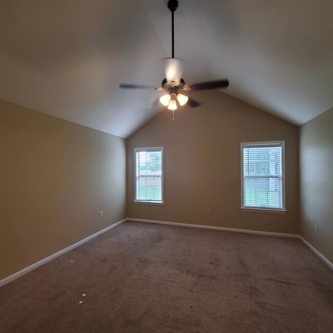 Building Photo - 3BR/2BA Just Minutes from MAFB!