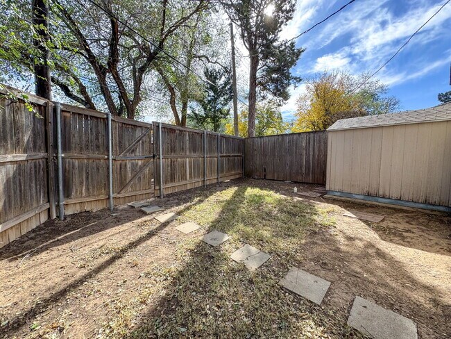 Building Photo - 3 bed, 2 bath in Tech Terrace with Flexibl...