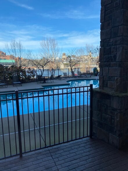 Building Photo - 445 W Blount Ave