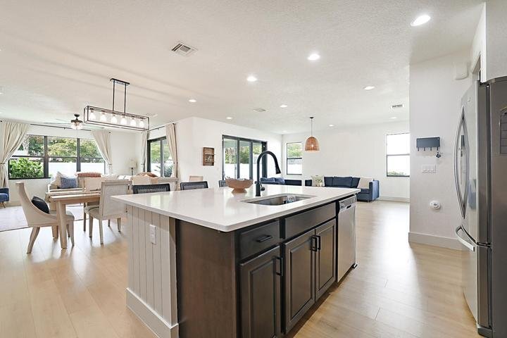 Building Photo - 6151 Yerba Buena Ct