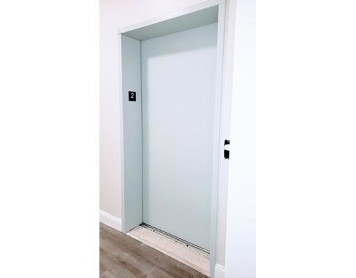 Building Photo - 82 Concord St