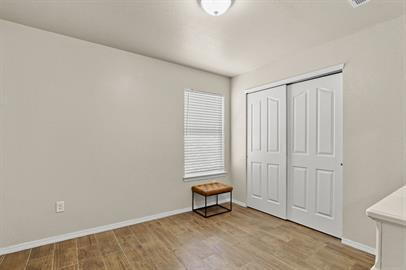 Building Photo - 4-Bedroom with 2 Full Baths in Northeast, El Paso!