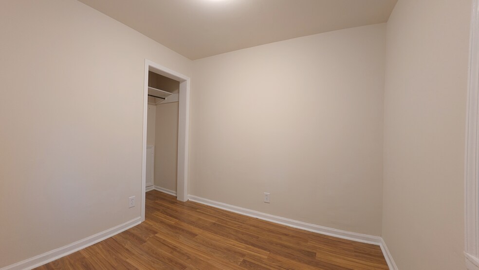 Building Photo - 3307 S Wallace St