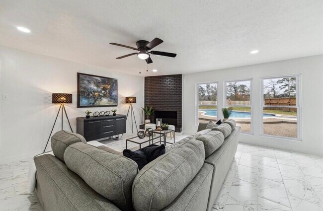 Building Photo - 1210 Burning Tree Rd