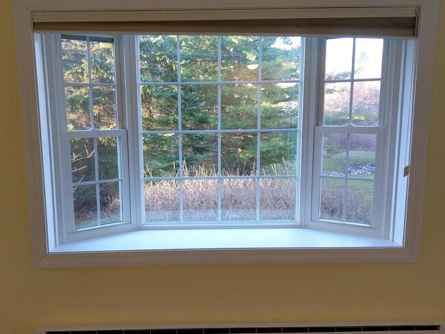 Building Photo - 14 Wellstone Dr