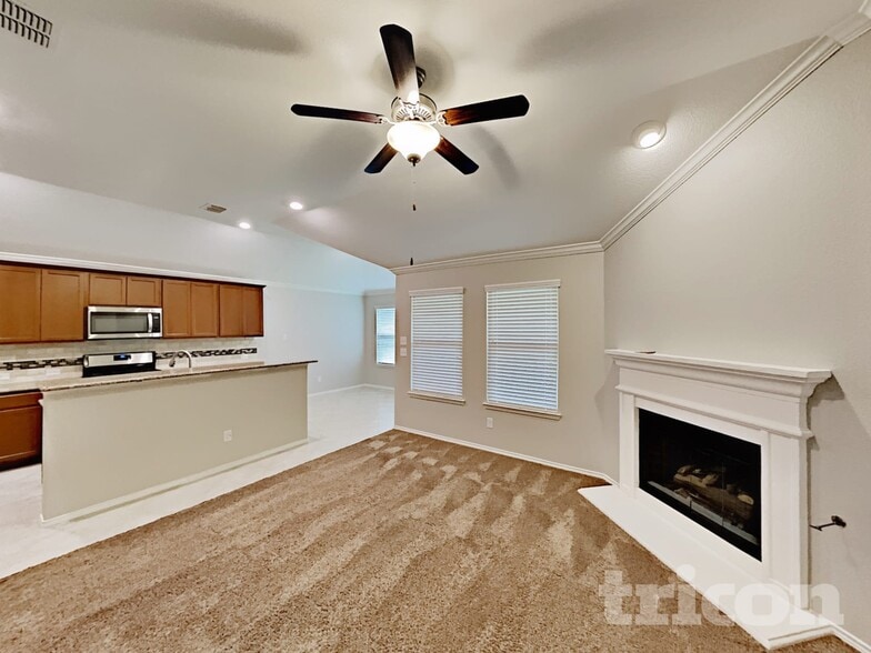 Building Photo - 457 Peach Ln