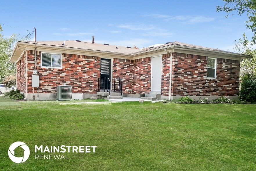 Building Photo - 3600 Ember Cir