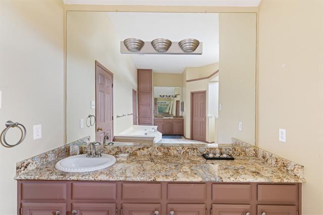 Building Photo - 2116 Houlton Ln