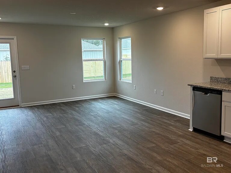 Building Photo - 13668 Logan Pl