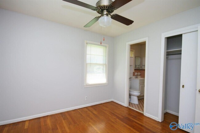 Building Photo - 2803 Mallory Ave NW