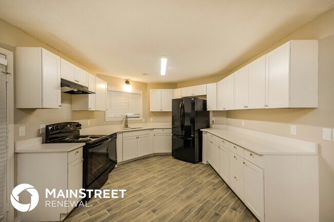 Building Photo - 150 Lazy Hollow Ln