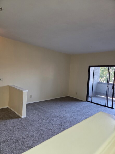 Building Photo - 1256 Stanhope Ln