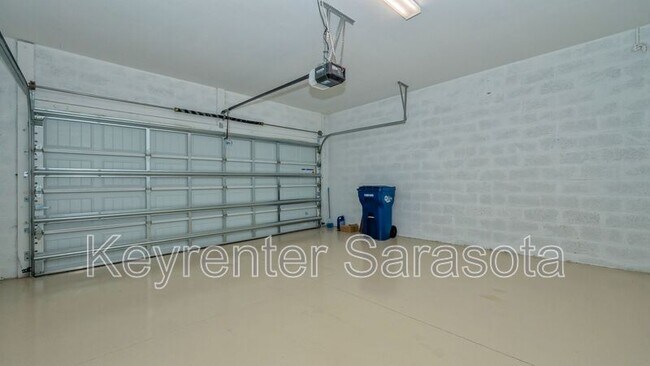 Building Photo - 4873 Seafoam Trl