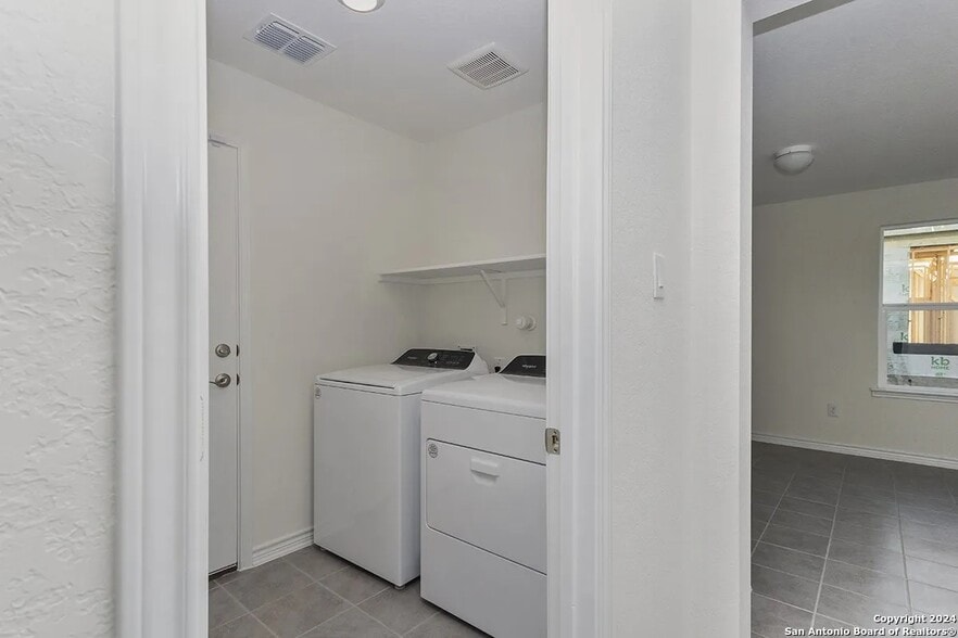 Laundry - 4845 Park Gln