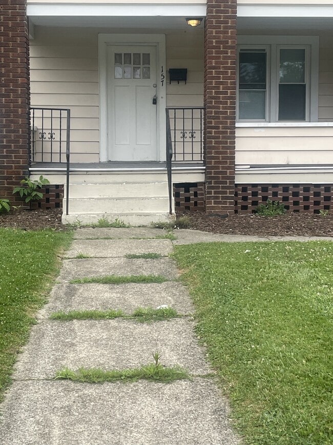 Primary Photo - 155 E Judson Ave