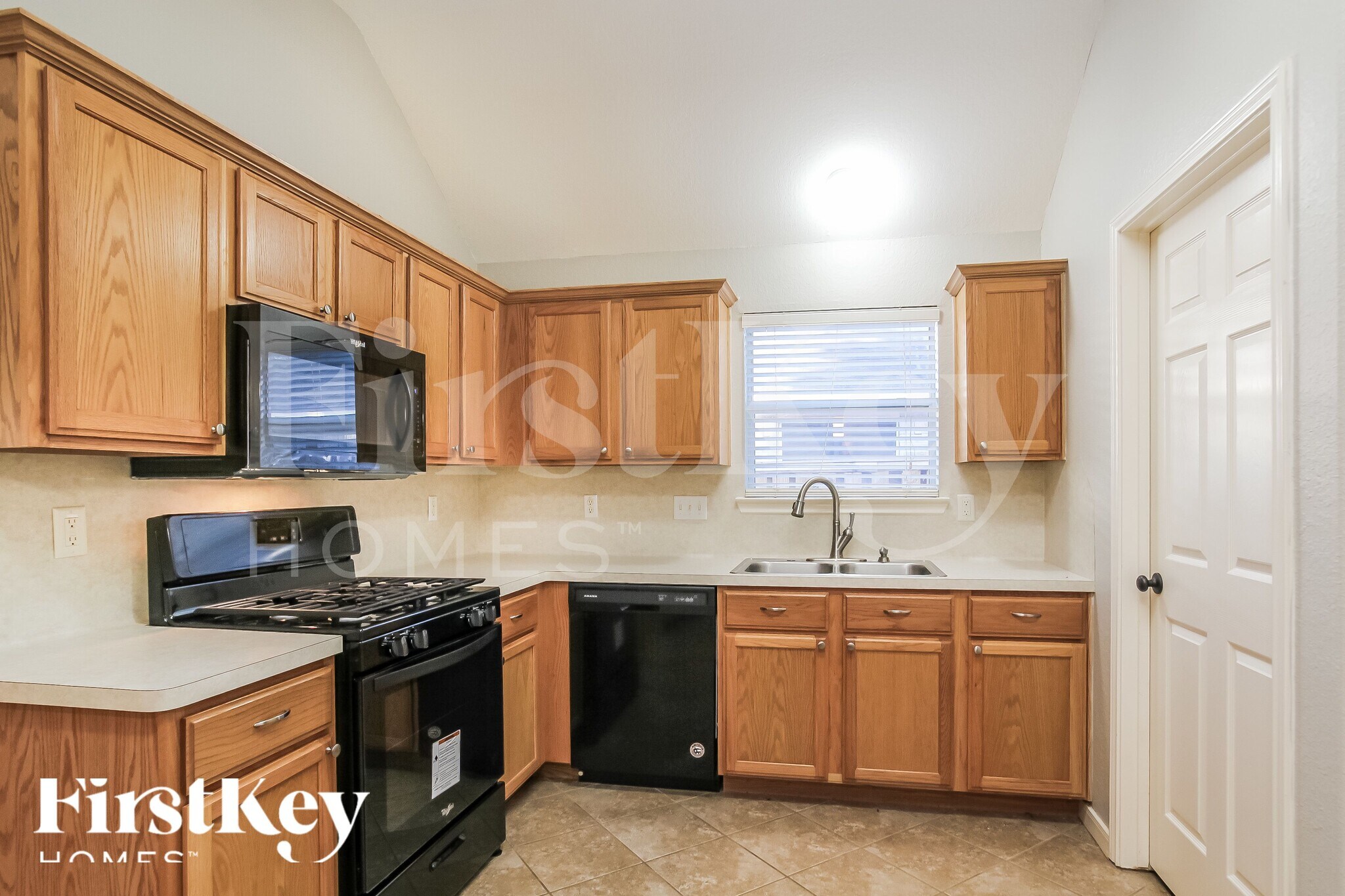 Building Photo - 21538 Forest Colony Dr