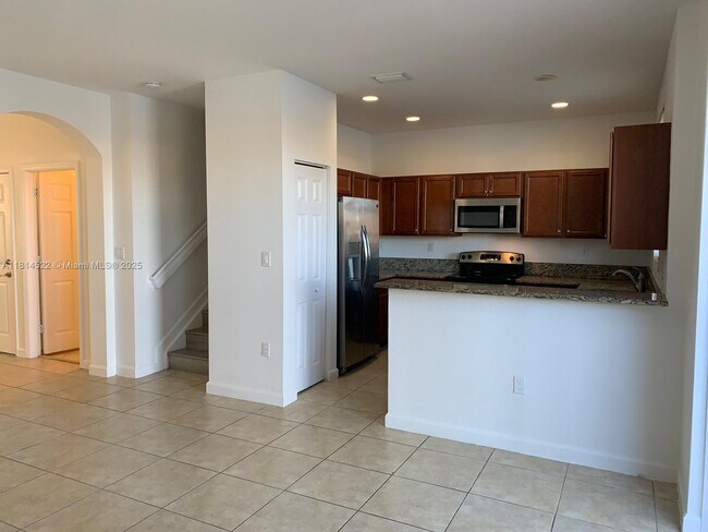 Building Photo - 14761 SW 25th St