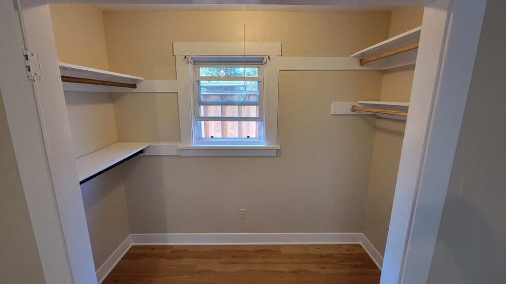 Closet - 875 Harding Ave
