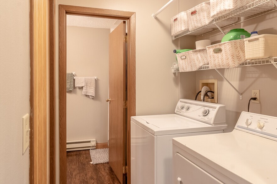 Building Photo - 202 Balcerzak Dr