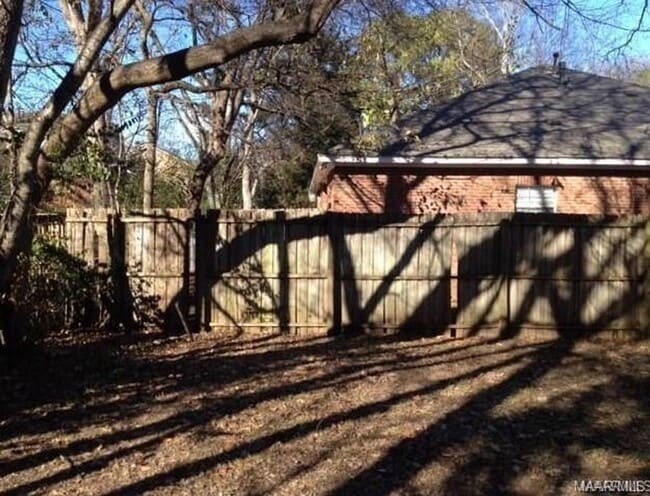 Building Photo - Edgemont