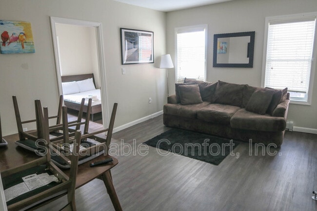 Building Photo - 44 Gage St