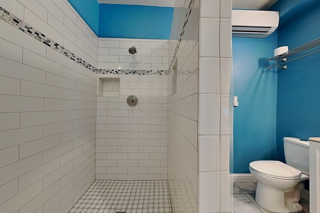 Building Photo - 300430144th