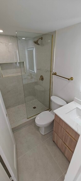 Building Photo - 999 Brickell Bay Dr