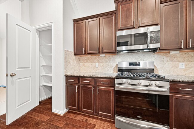 Building Photo - 2803 Monarch Xing