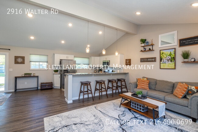 Building Photo - 2916 Walter Rd