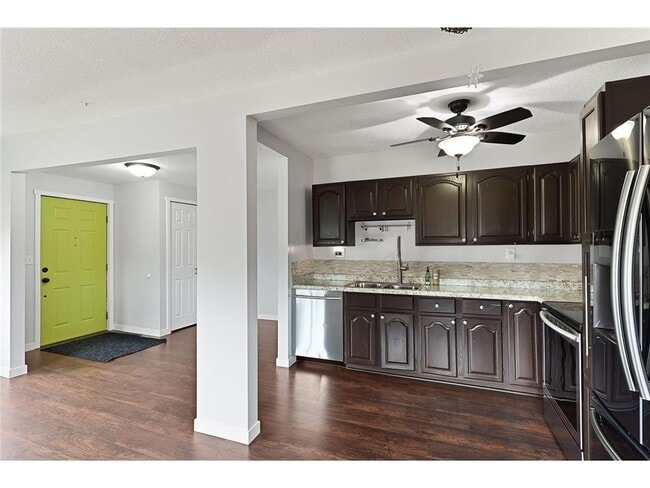 Building Photo - 4556 Island View Dr