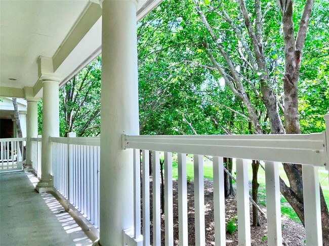 Building Photo - 15200 Memorial Dr