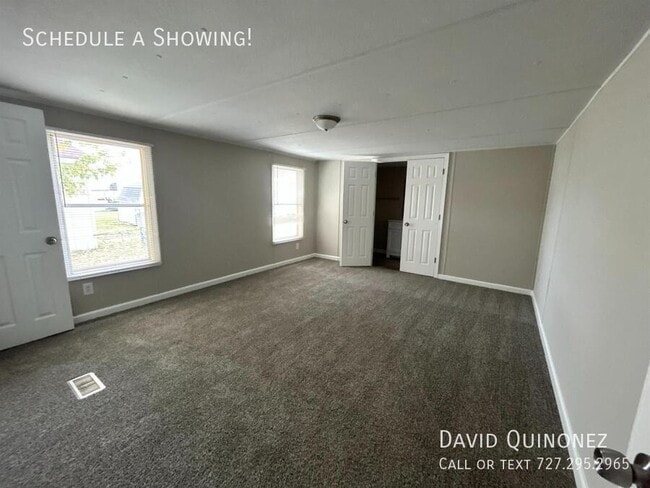 Building Photo - 5716 Heather View Ln