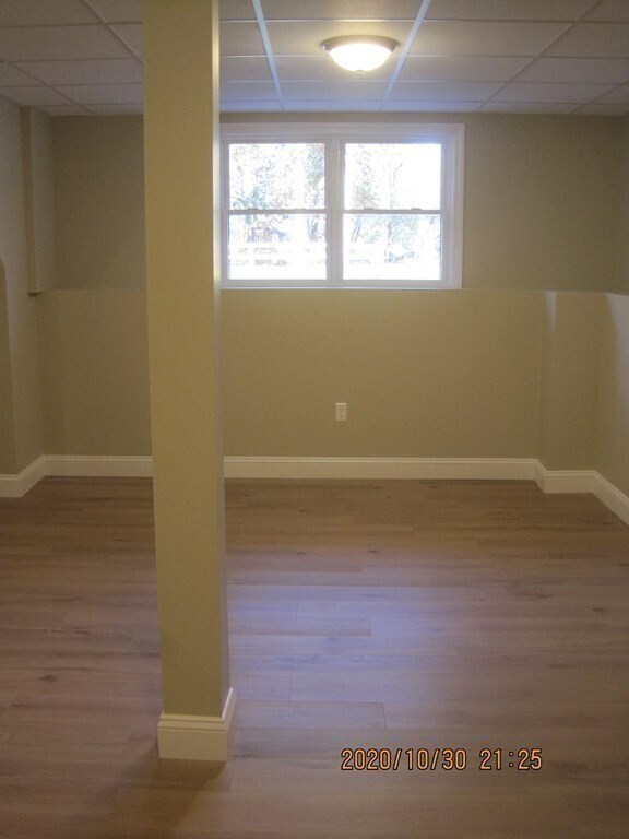 Building Photo - 9 Rickard St