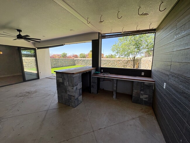 Building Photo - Home for rent in Socorro