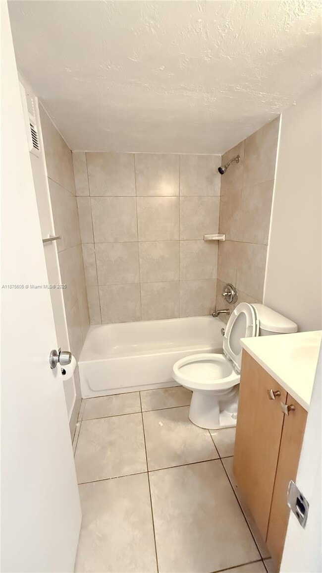 Building Photo - 95 NE 41st St