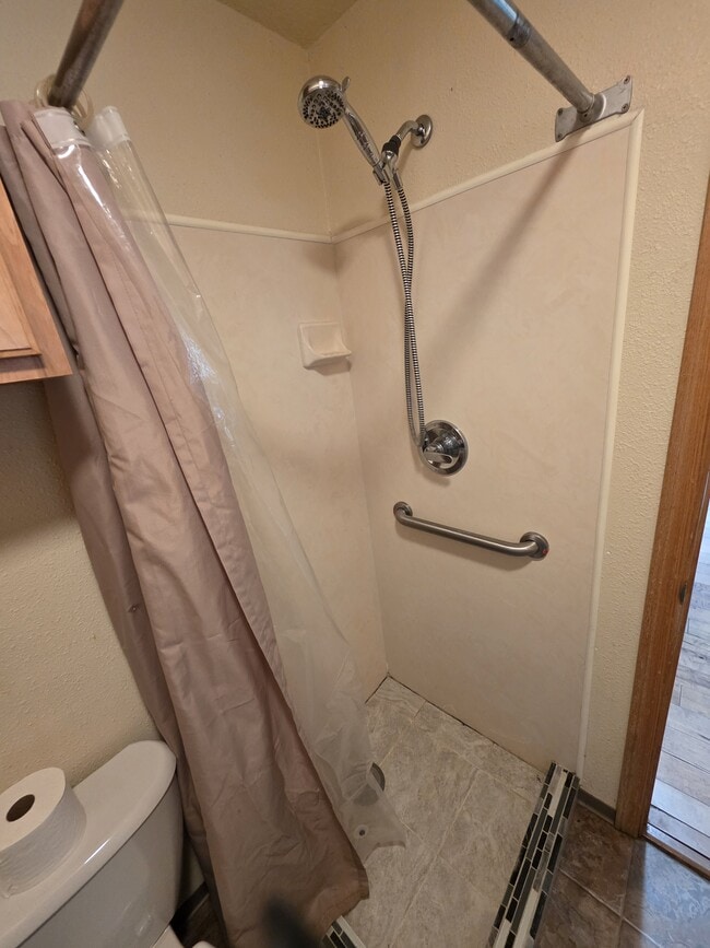 Building Photo - 1150 E Jackson St