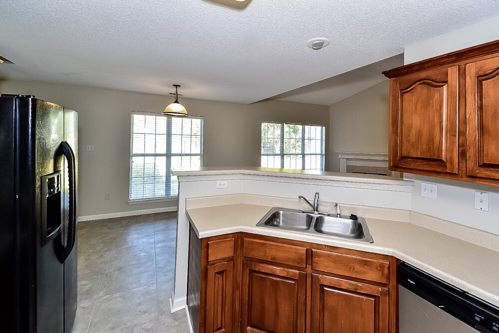 Building Photo - 5651 Carter Dr