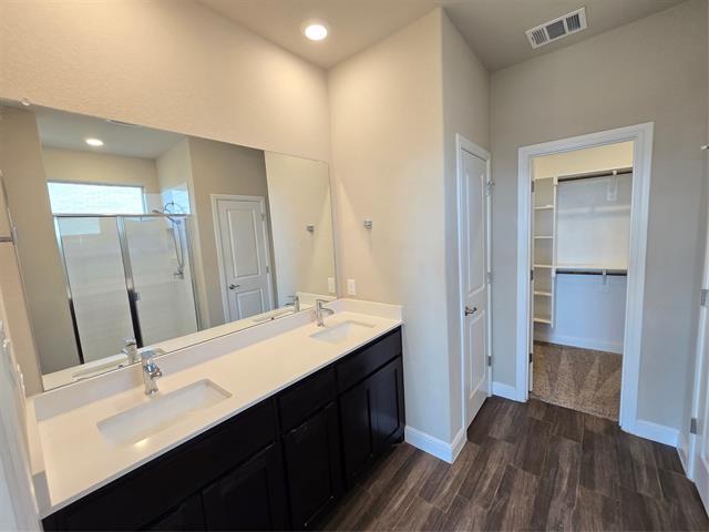 Building Photo - 1233 Bosque Ln